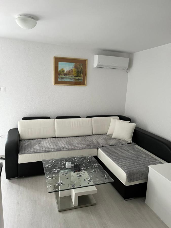 Marina Apartment *